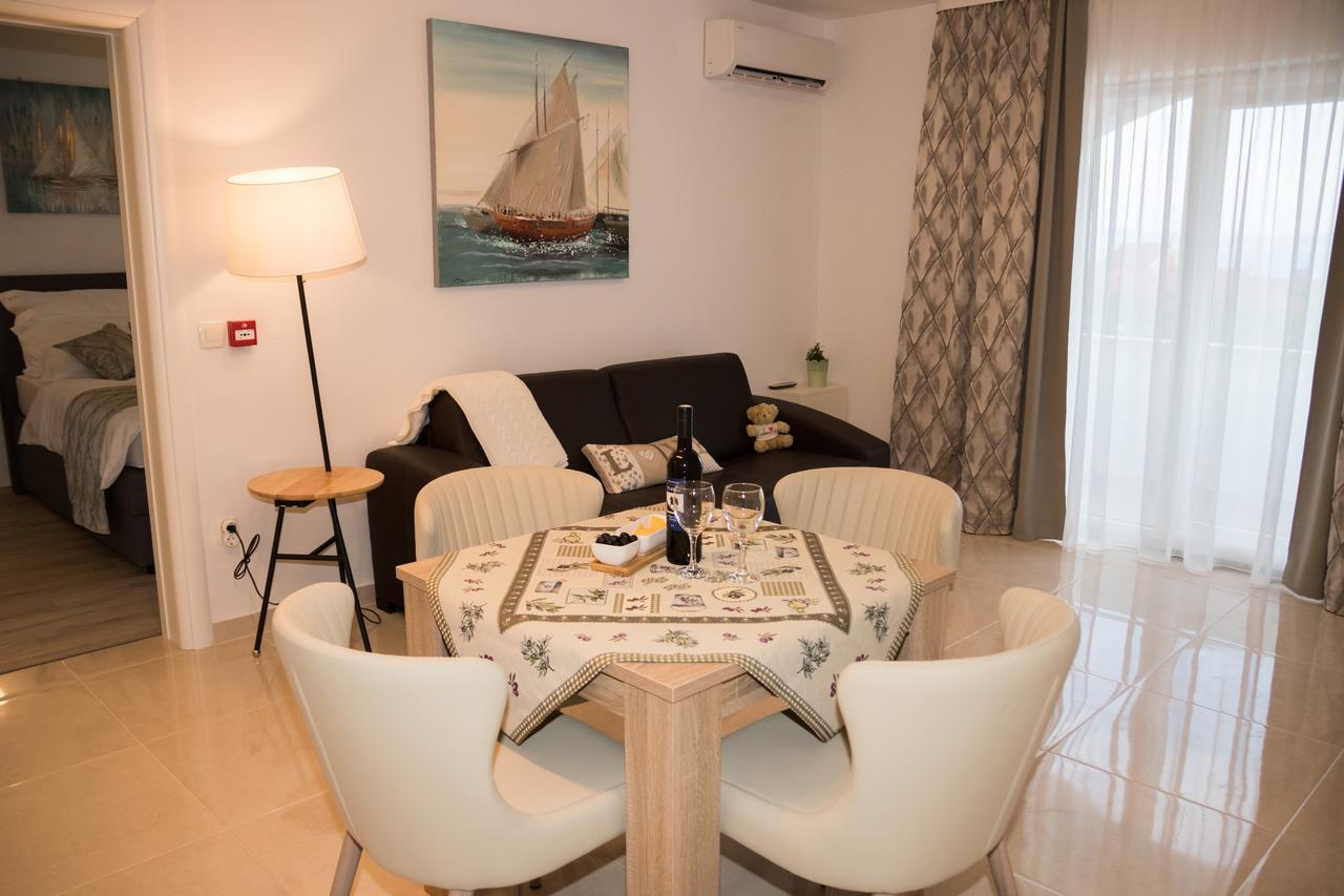 Villa Apartments Katja Trogir Luaran gambar
